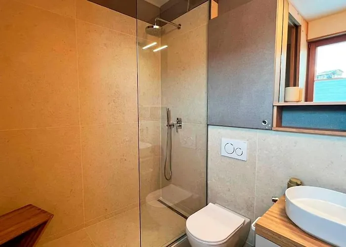 Spectacular Alpine שמואה